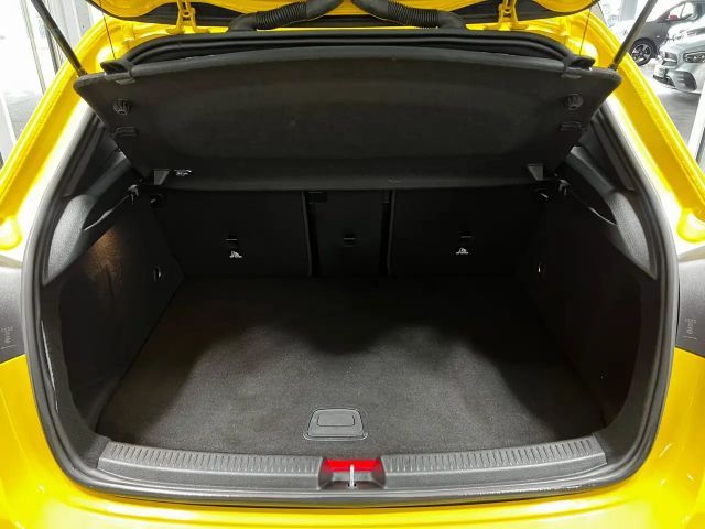 Mercedes-Benz A 250 A 250 e AMG Line