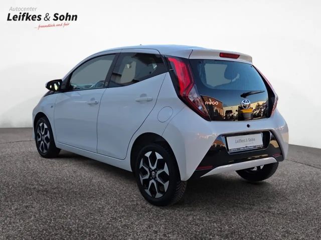 Toyota Aygo X Play Team D