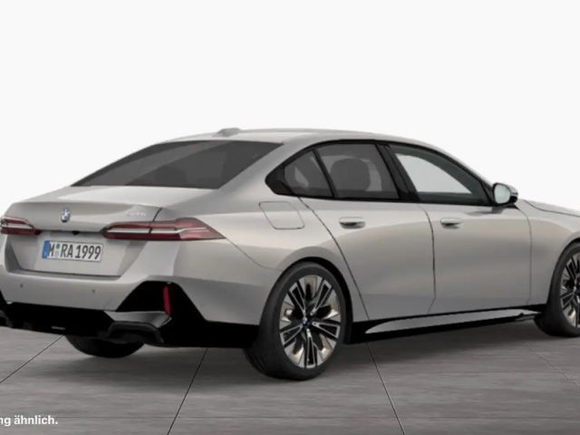 BMW 520 520i M-Sport Sedan