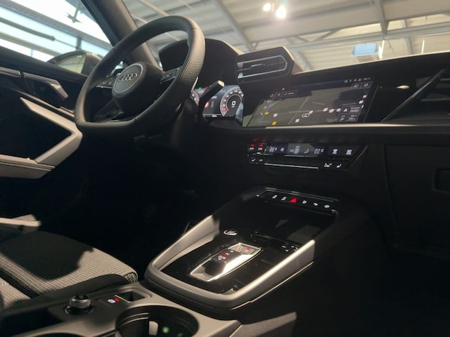 Audi A3 30 TFSI S-Line S-Tronic Sportback