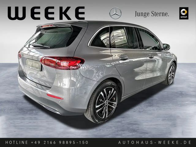 Mercedes-Benz B 180 Progressive Sedan