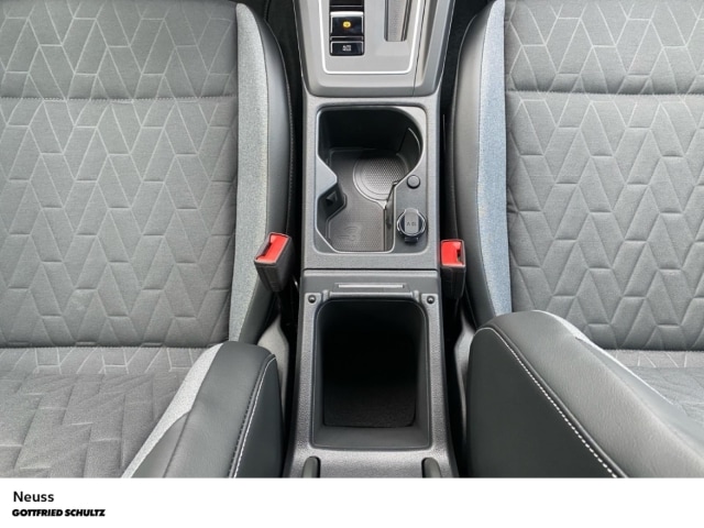 Volkswagen Golf 1.5 eTSI DSG