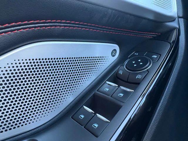 Ford Explorer Plug in Hybrid ST Line