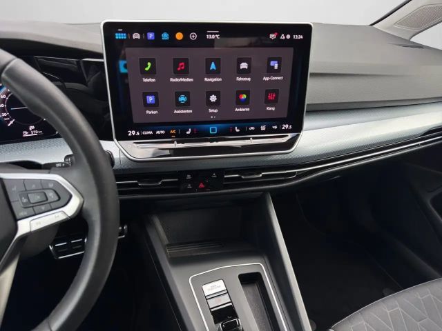 Volkswagen Golf 1.5 eTSI DSG Golf VIII