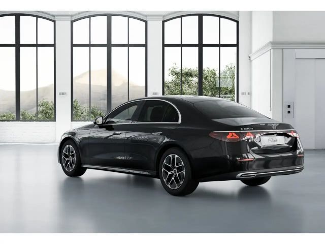 Mercedes-Benz E 220 E 220 d Sedan