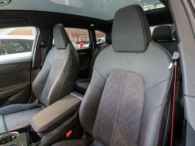 Audi A6 Avant Quattro S-Tronic