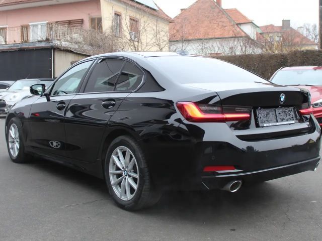 BMW 318 318i Sedan