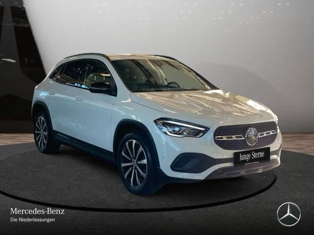 Mercedes-Benz GLA 200 Progressive