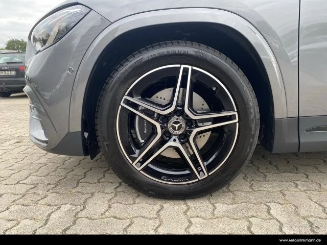 Mercedes-Benz GLA 200 AMG Line