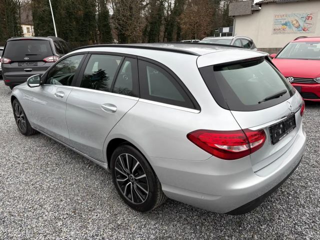 Mercedes-Benz C 220 4MATIC C 220 d Estate