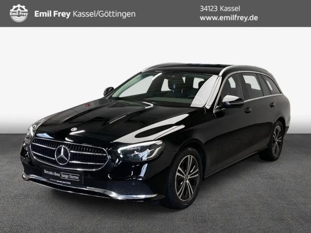 Mercedes-Benz E 220 AVANTGARDE