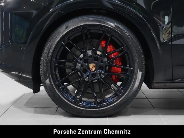 Porsche Cayenne 4 Coupé GTS