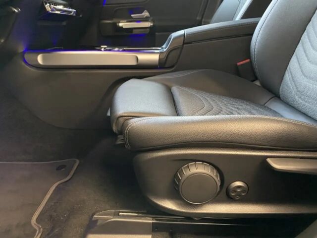 Mercedes-Benz EQB 300 4MATIC Progressive