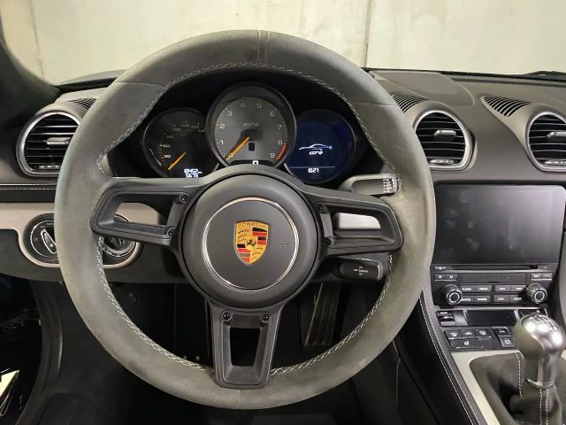 Porsche Cayman Coupé