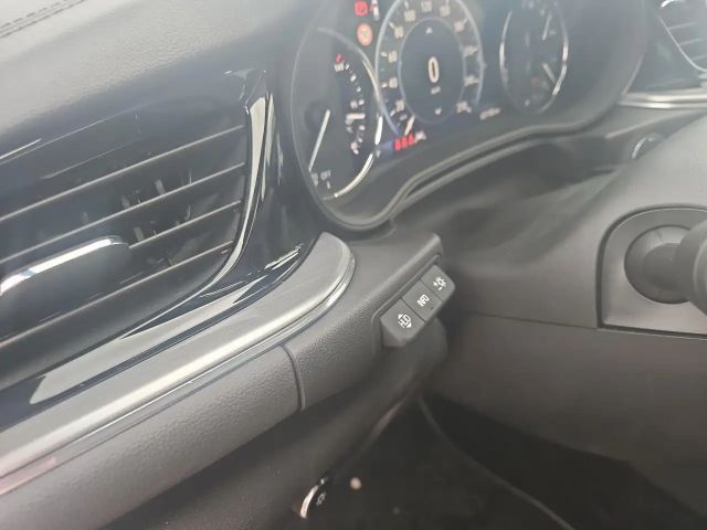 Opel Insignia GSI 4*4 HUD//SSD//ALCANTARA