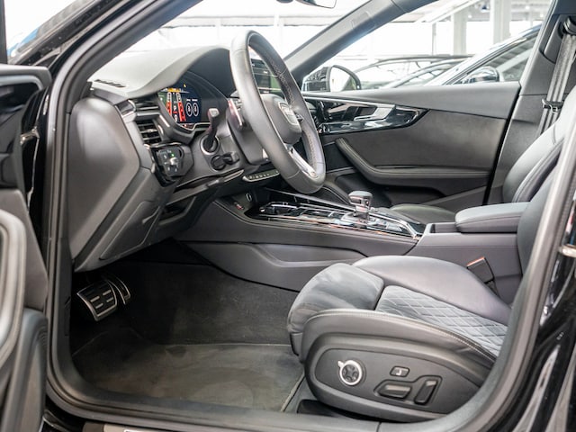 Audi RS4 Avant Quattro