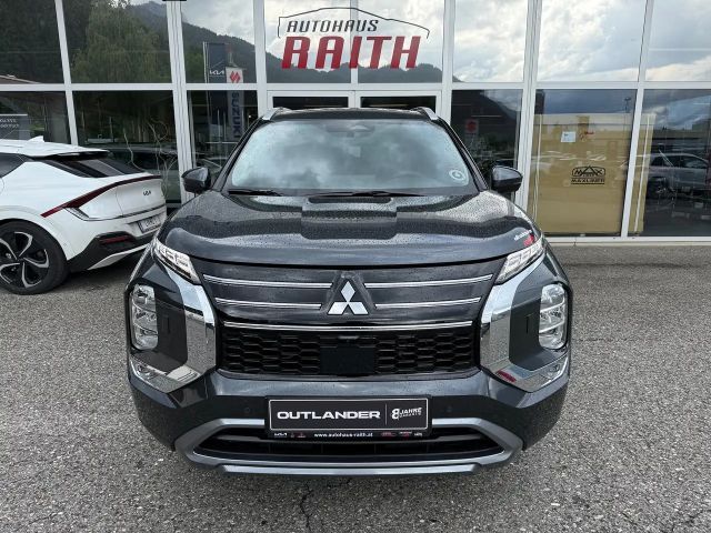 Mitsubishi Outlander Intense PHEV