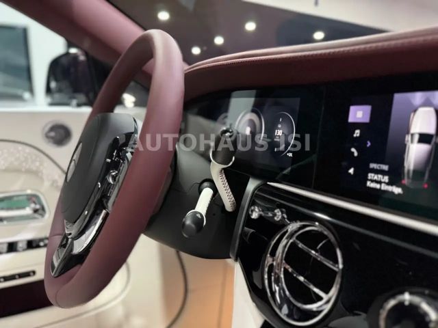 Rolls-Royce Spectre TWO-TONE,STARLIGHT DOORS,BESPOKE,UVP 530