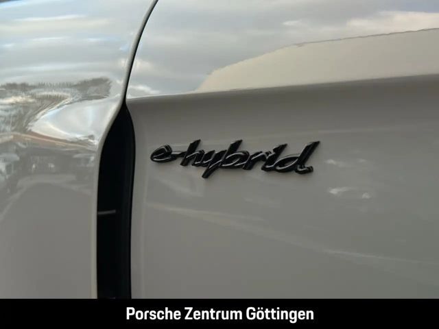 Porsche Panamera 4 E-Hybrid