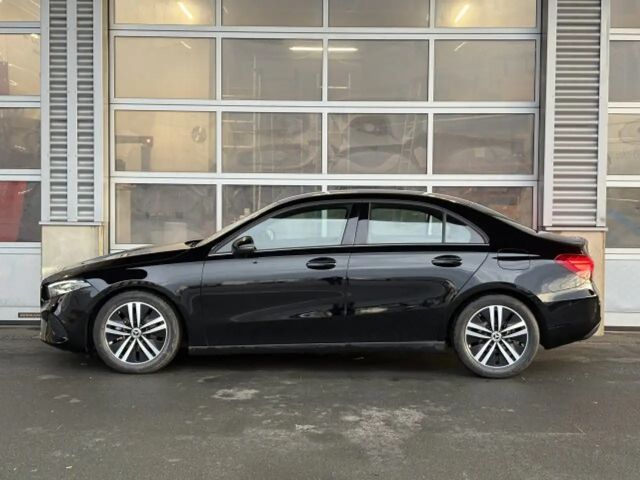 Mercedes-Benz A 180 A 180Limousine Advance LED Kamera DAB Navigation