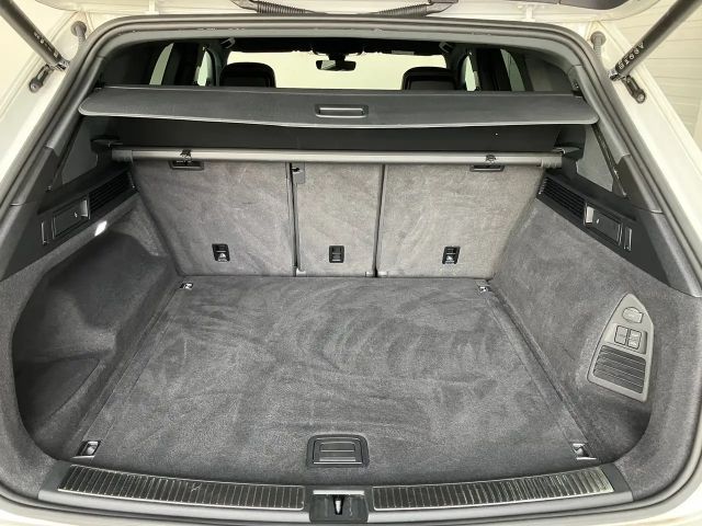 Volkswagen Touareg 4Motion R-Line