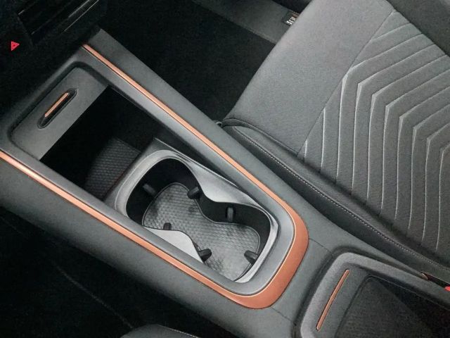 Cupra Born KAMERA W-PUMPE NAVI SITZHZG PILOT-M ACC