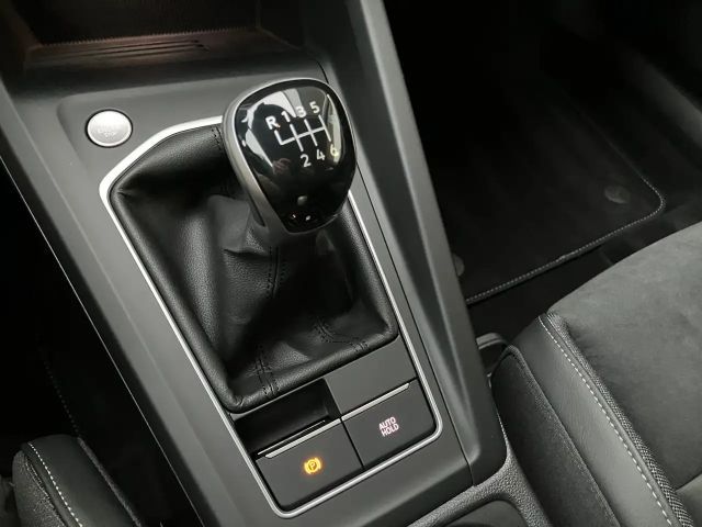 Volkswagen Golf Rabbit TSI