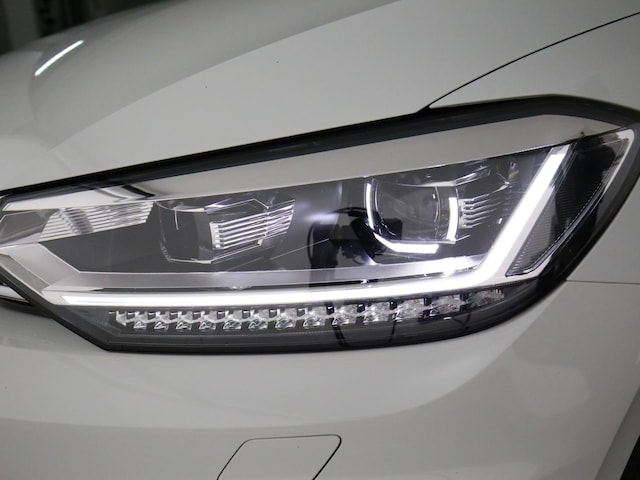 Volkswagen Touran 1.5 TSI DSG R-Line