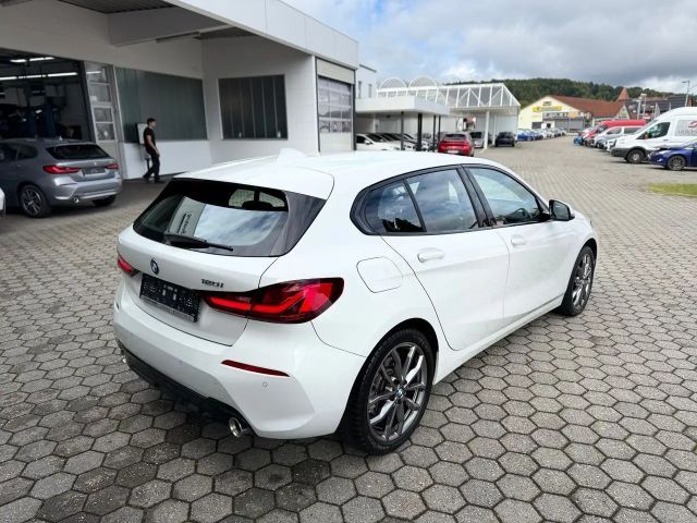 BMW 120 120i Sedan Sport Line