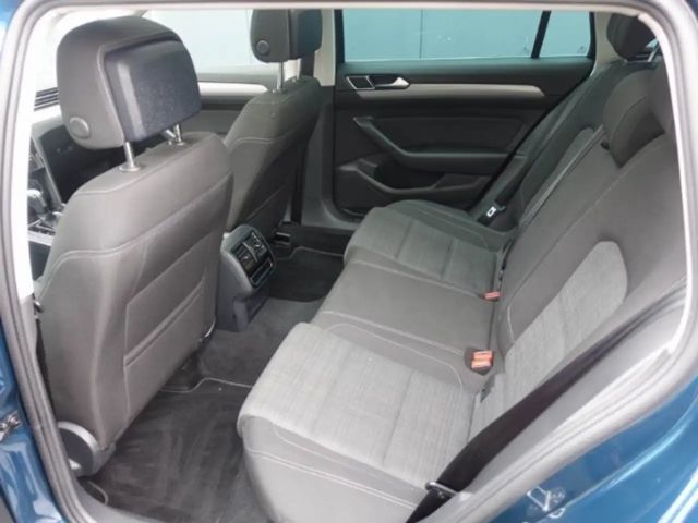 Volkswagen Passat 2.0 TDI Business DSG Variant