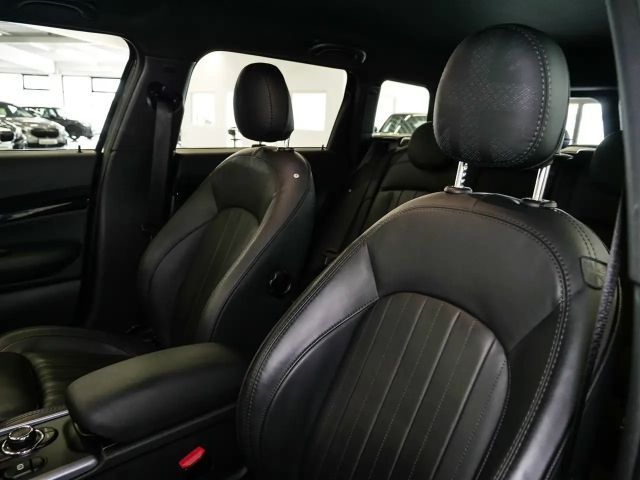 MINI Cooper Clubman Cooper Younique Trim Aut Nav LED RFK+PDC Komfzg