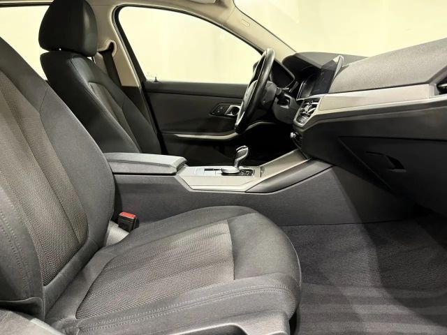 BMW 320 320d Touring xDrive