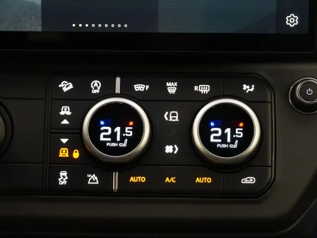 Land Rover Defender SE