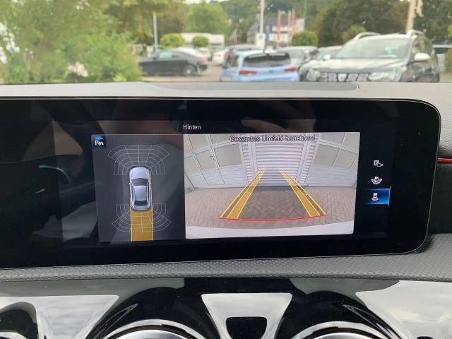 Mercedes-Benz A 200 AMG Line