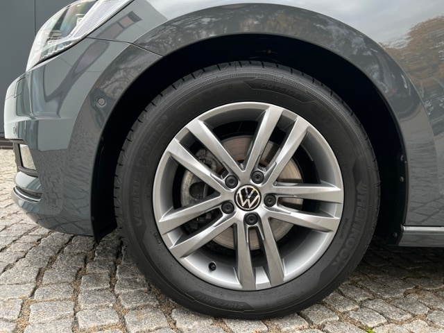 Volkswagen Touran 1.5 TSI DSG IQ.Drive