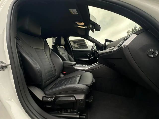 BMW 330 330i M-Sport Sedan xDrive