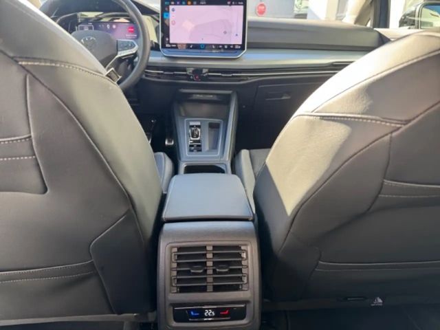 Volkswagen Golf 1.5 eTSI DSG Variant