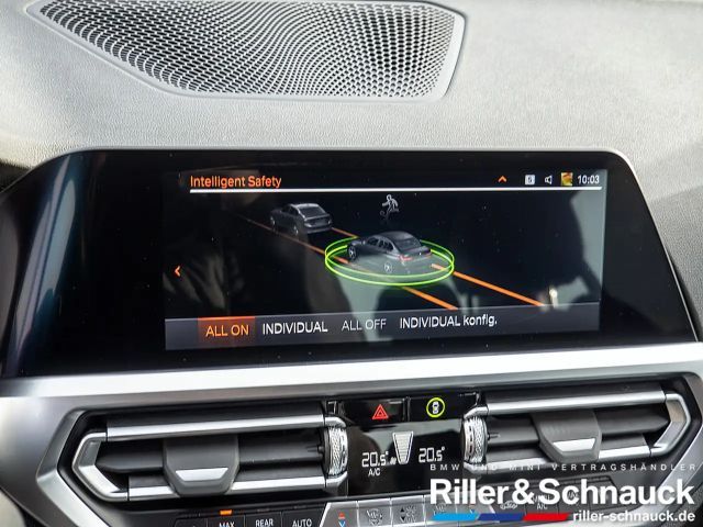 BMW 330 330d M-Sport Sedan