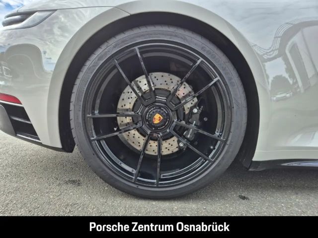 Porsche 992 4 Coupé GTS Targa