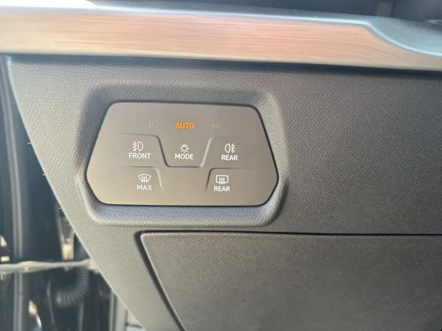 Seat Leon 2.0 TDI DSG FR-lijn Sportstourer