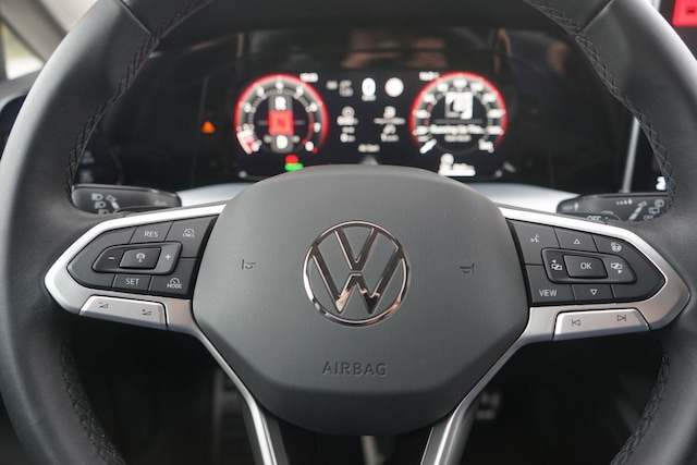 Volkswagen Golf 1.5 eTSI Golf VIII