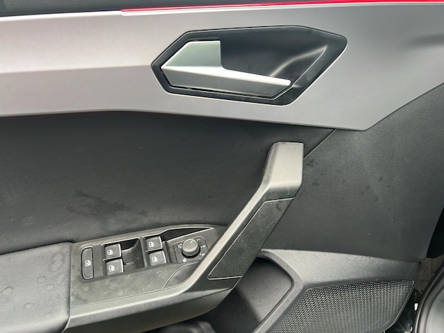 Seat Leon 1.5 eTSI DSG FR-lijn Sportstourer