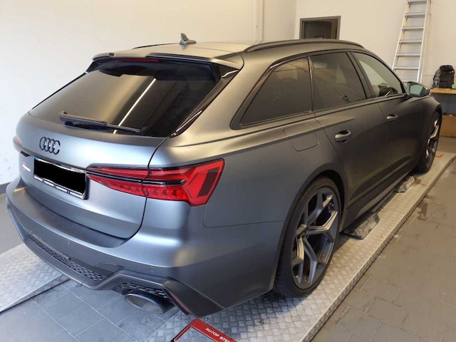 Audi A6 e-tron Avant Performance Quattro