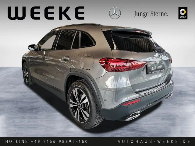 Mercedes-Benz GLA 180 Progressive