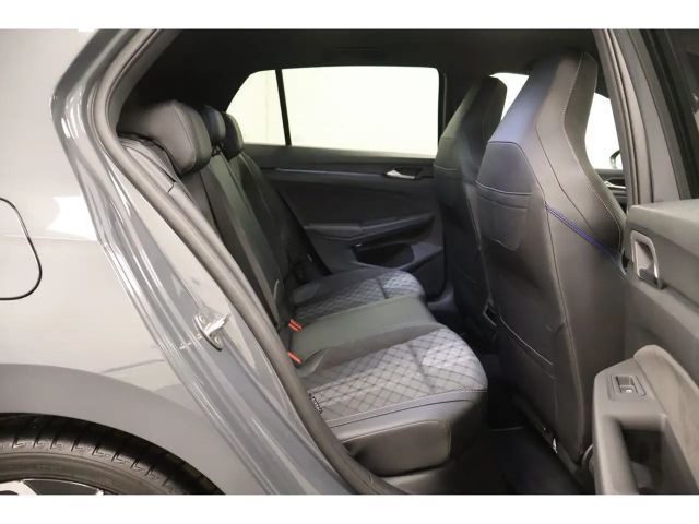 Volkswagen Golf 2.0 TDI DSG Golf VIII R-Line