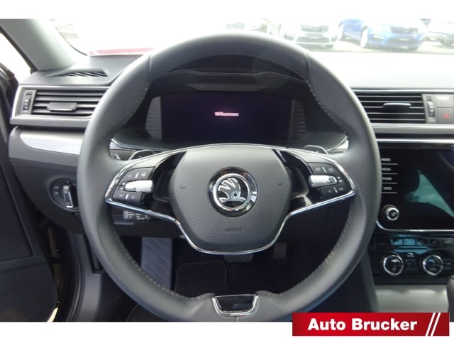 Skoda Superb 2.0 TDI Combi Style Style