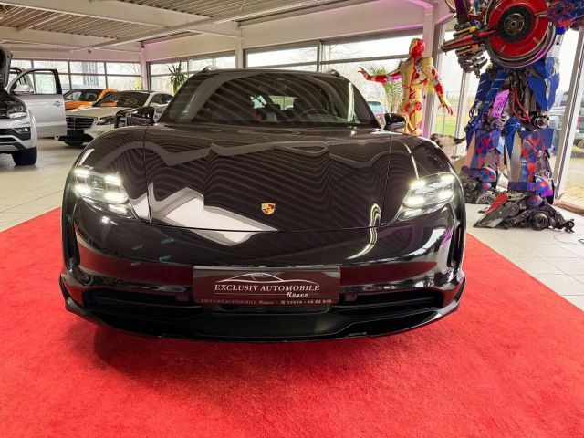 Porsche Taycan 4 Cross Turismo