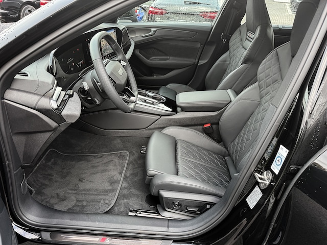 Audi A6 Avant Quattro S-Tronic