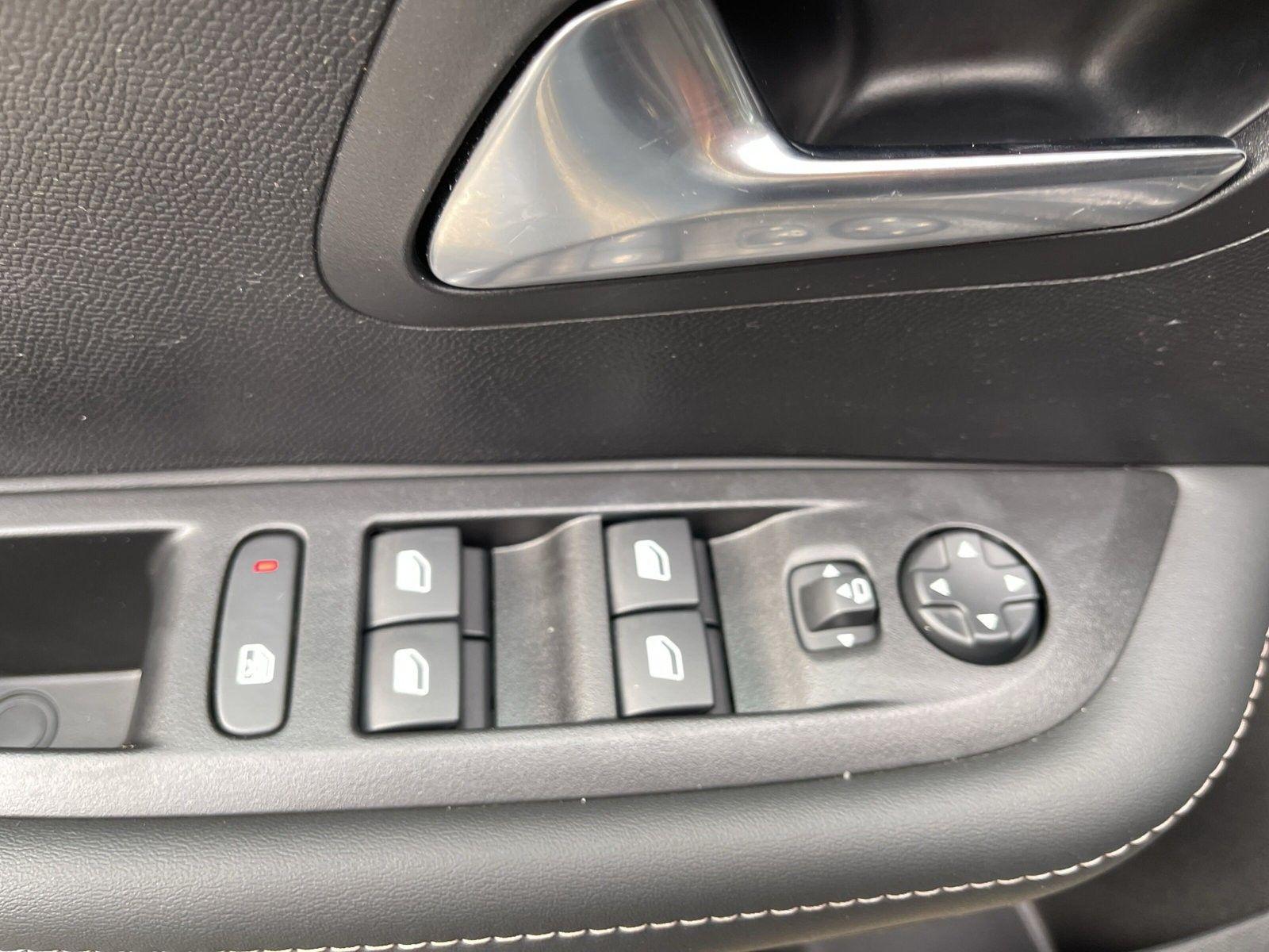 Peugeot 208 Allure Pack Hybrid