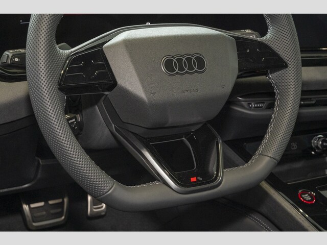 Audi A6 Avant Quattro S-Tronic